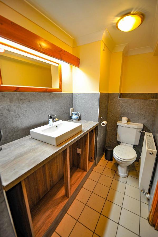 The Coachman Pub, Hartford, Room Only Hartford  外观 照片